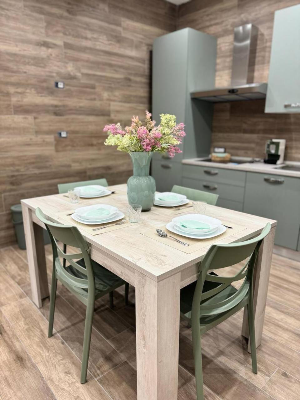 280 Mt Dalla Metro The Mox Luxury Apartament Apartment Naples Luaran gambar
