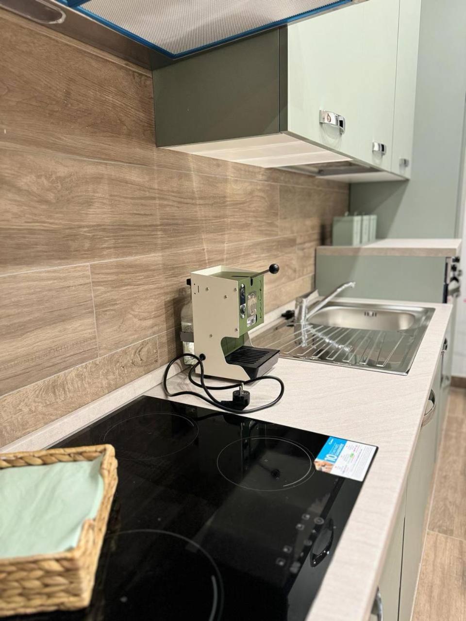 280 Mt Dalla Metro The Mox Luxury Apartament Apartment Naples Luaran gambar